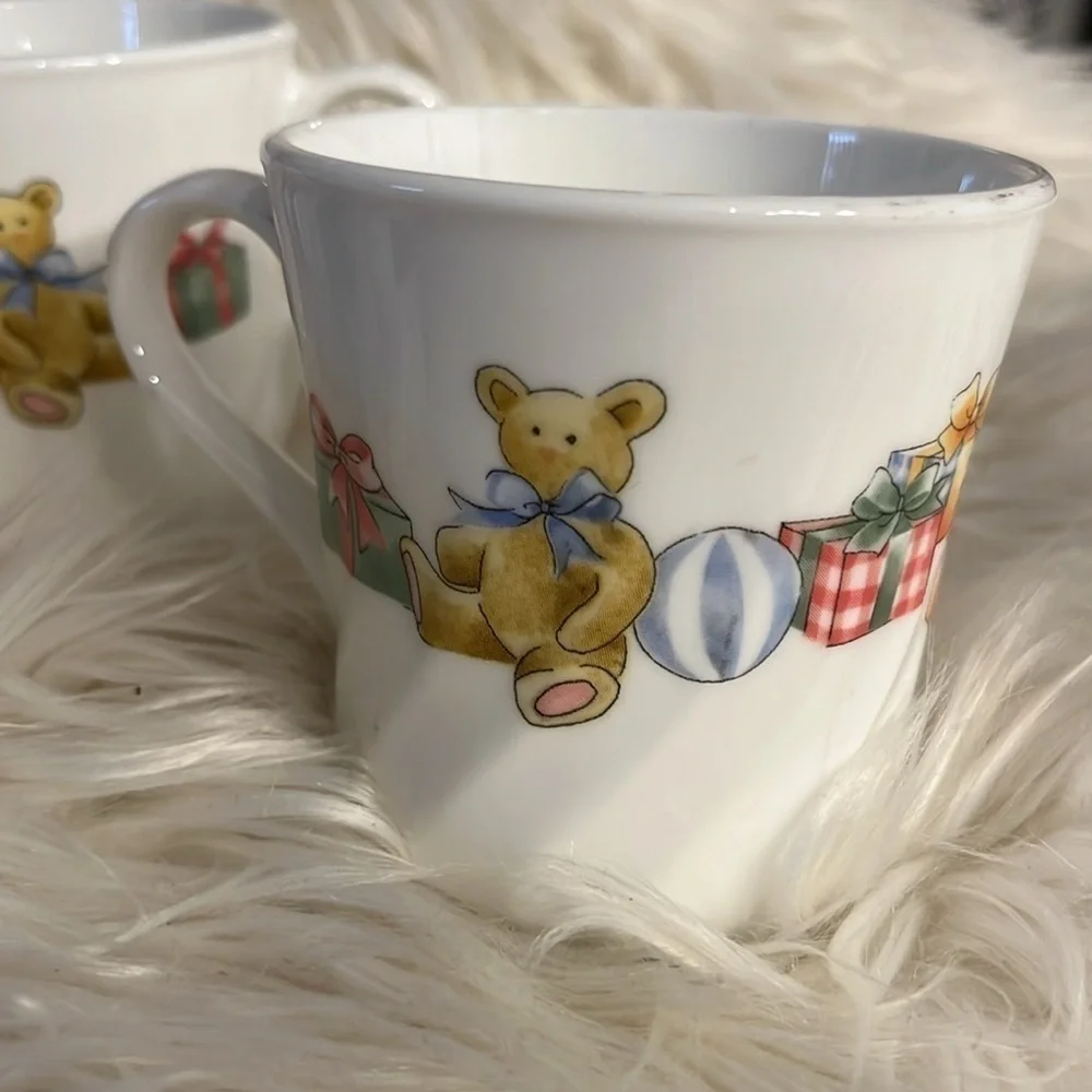 Christmas Corningware coffee mugs set of 4